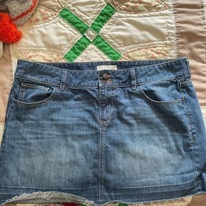Old Navy denim mini skirt, size 14, great condition!